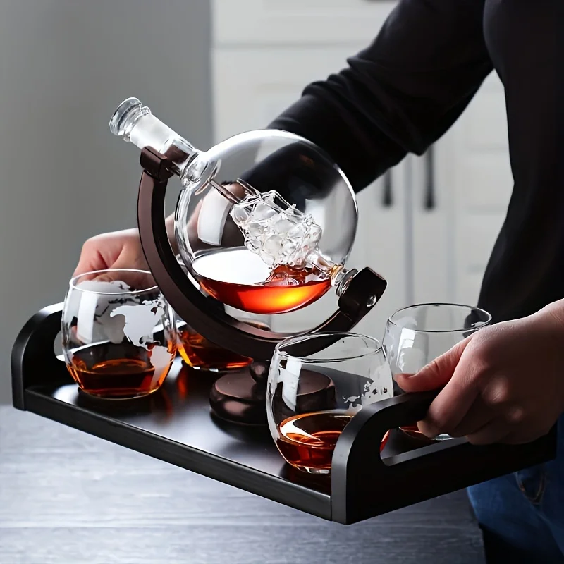 كرة أرضية على شكل ويسكي الدورق - مراجعة Decanter Globe Set وسعره